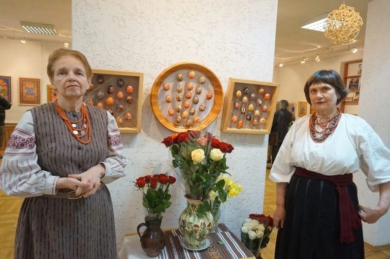 Традиція і диво творчості