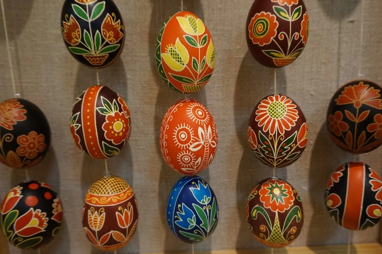 Традиція і диво творчості
