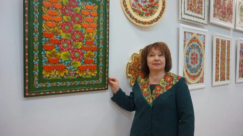 Петриківський розпис: наступність поколінь