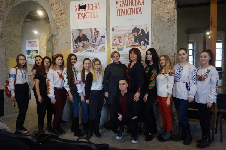 Творчий шлях до миру та соціальної злагоди